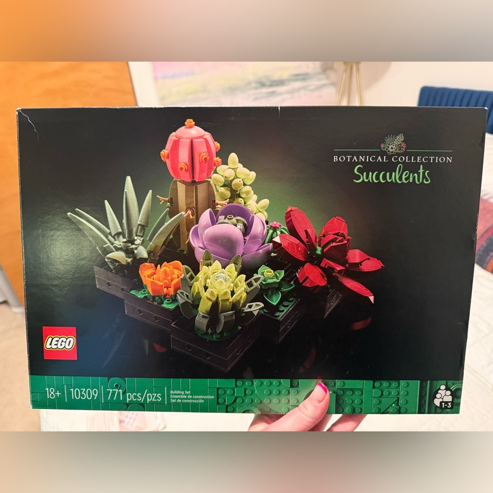 LEGO Botanical Collection Succulents with Red and Green